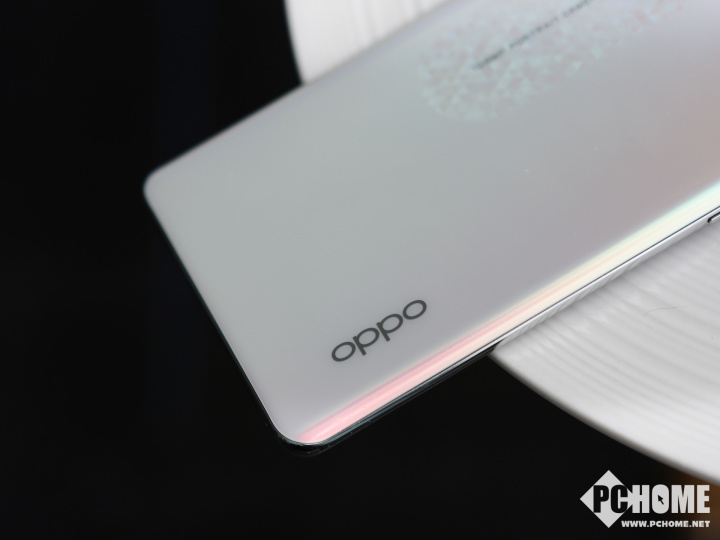 OPPO A1 Pro体验：120Hz双曲屏 兼顾大视野、好手感(图5)