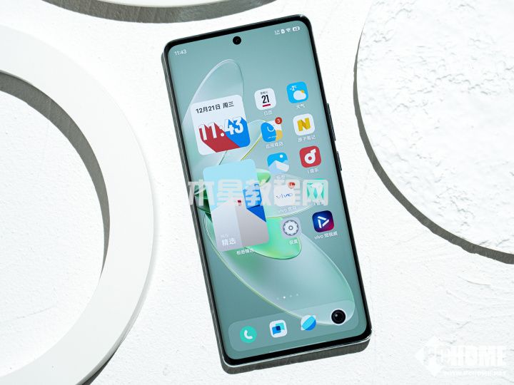 vivo S16 Pro评测 随时补光的高颜值影像手机(图2)